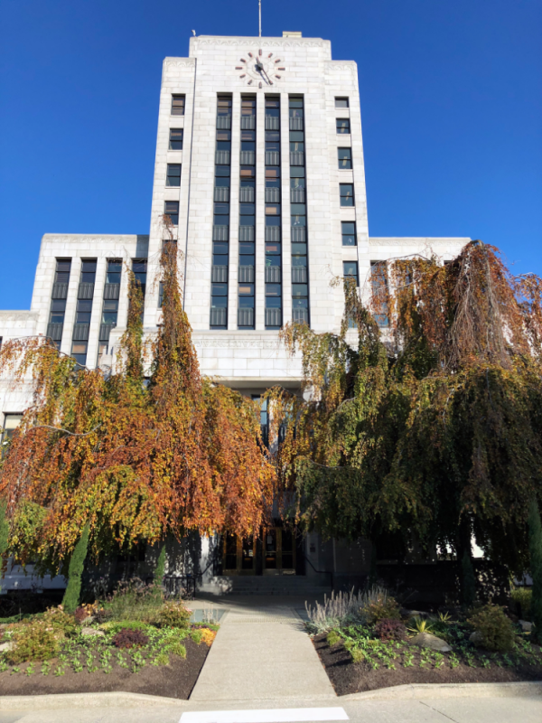 Fibrelite provided lightweight retrofit trench access covers to Vancouver City Hall