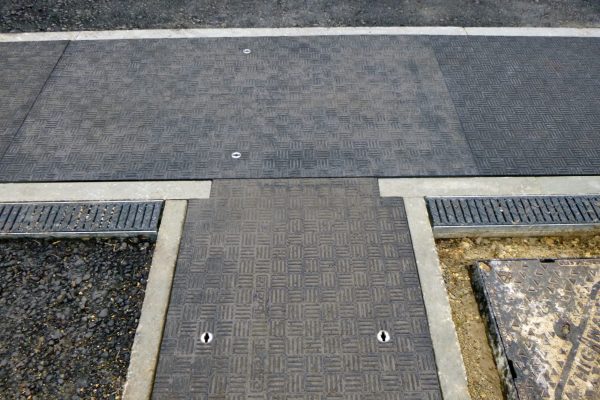 Fibrelite’s GRP trench covers were retrofitted into the existing precast concrete trench