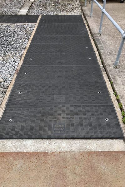 Fibrelite covers are chemically inert and have an anti-slip tread pattern