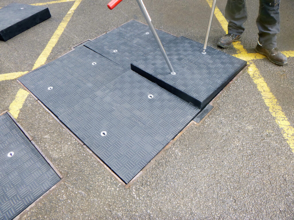 Lightweight retrofit 40 tonne load rated Fibrelite replacement