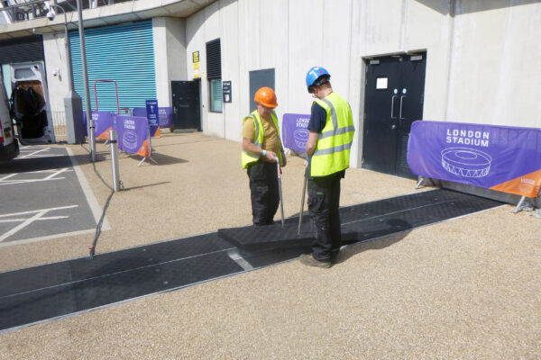 All Fibrelite trench covers can be safely and quickly removed by two people using the FL7 lifting handles (image used for illustration purposes and shows a different installation)